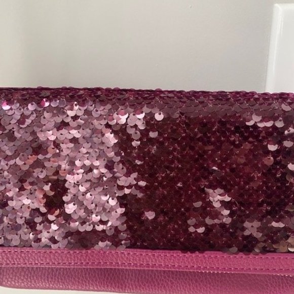 Thirty one Sequin Clutch - Picture 3 of 9